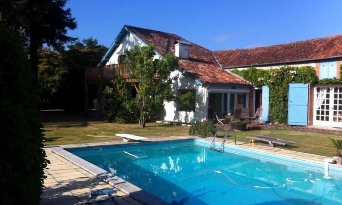 Sarron Other | Beautiful Landaise Farmhouse, large gardens with pool