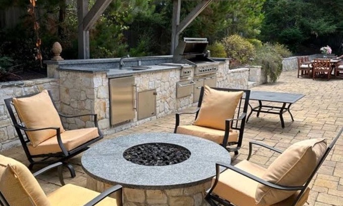 Del Monte Forest House | Beautiful Large Executive Home inside the Gates of Pebble Beach