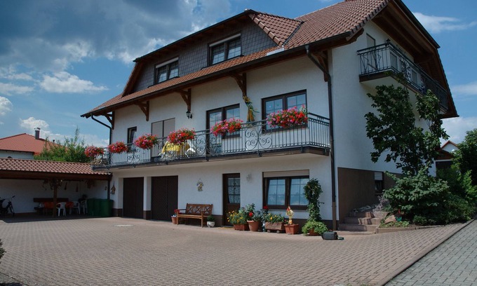 Fischbach bei Dahn Apartment | Beautiful leisure activities, large hiking and cycling network