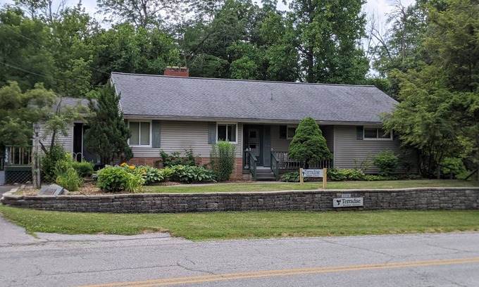 Martel House | Beautiful Location Along the Olentangy River