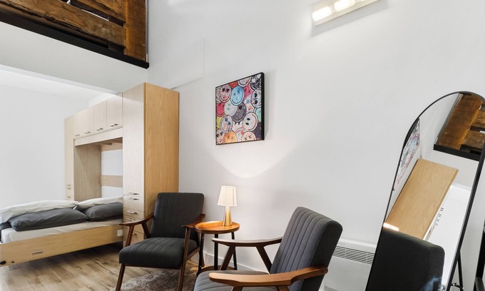 Shaughnessy Village Apartment | Beautiful Loft in Downtown