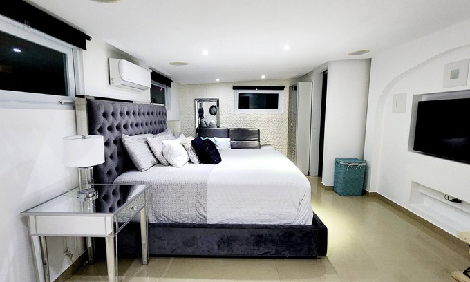 Isla Verde Apartment | Beautiful & Modern Loft - Isla Verde Beach-BBQ - Jacuzzi -Terrace- SPECIAL OFFER