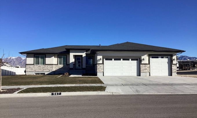 Grantsville House | Beautiful New Home Minutes from Salt Lake City