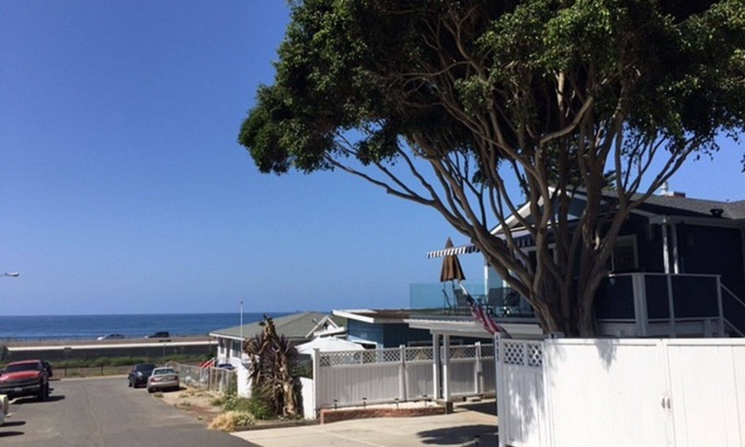 La Conchita House | Beautiful Newly Remodeled Ocean View Home near Rincon Beach! Beach Access!
