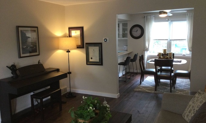Sarnia House | Beautiful North End Executive Retreat