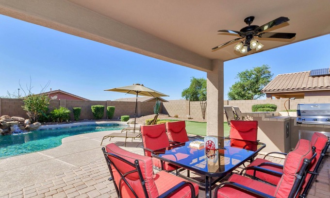 Estrella Mountain Ranch House | Beautiful Oasis In The Desert with Heated Pool