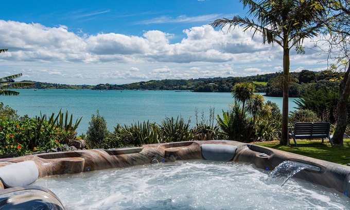 Parua Bay House | Beautiful Parua Bay waterfront bach