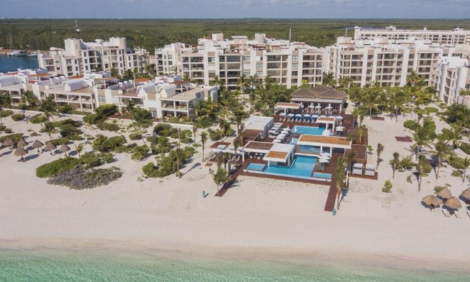 Playa Mujeres Apartment | Beautiful penthouse by the beach