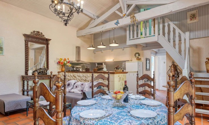 Gaillan-en-Medoc House | Beautiful private villa for 6 people with WIFI, TV, terrace, pets allowed and parking
