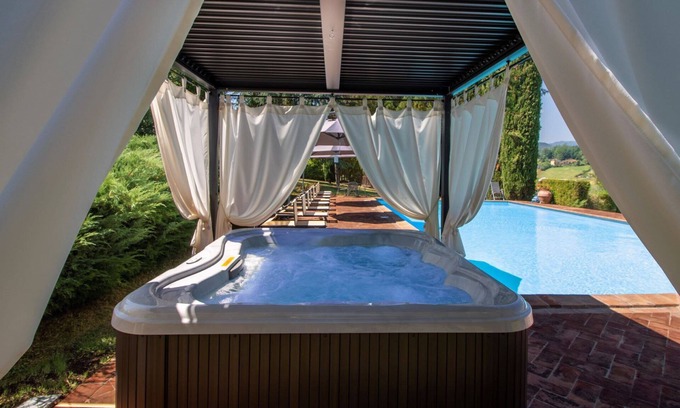 Bibbiena Villa | Beautiful private villa for 8 people with WIFI, A/C, private pool, TV, pets allowed and parking