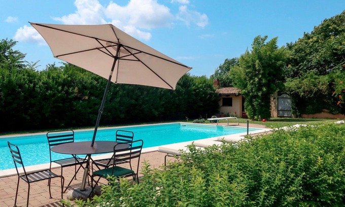Hyeres House | Beautiful private villa for 10 people with private pool, WIFI, TV, patio and parking
