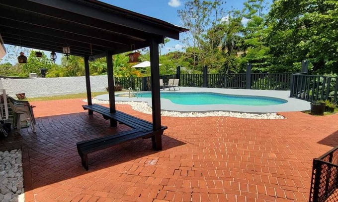 Caimito Villa | Beautiful, Private Villa with Summer-Ready Pool - An Oasis in the City!
