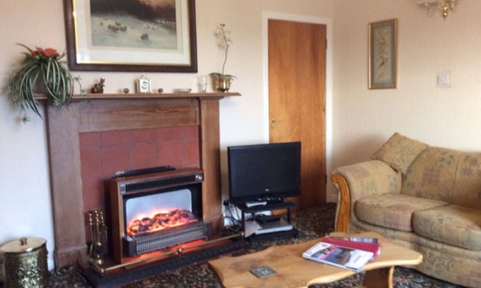 Murthly Villa | Beautiful private villa for 7 guests with TV and panoramic view