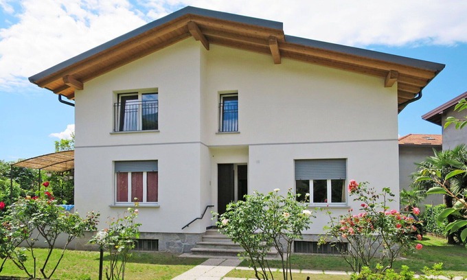 Dervio House | Beautiful private villa for 12 guests with WIFI, TV, terrace, pets allowed and parking