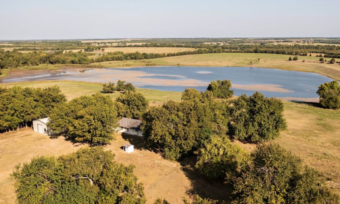 Brookston House | Beautiful quiet home with private lake!
