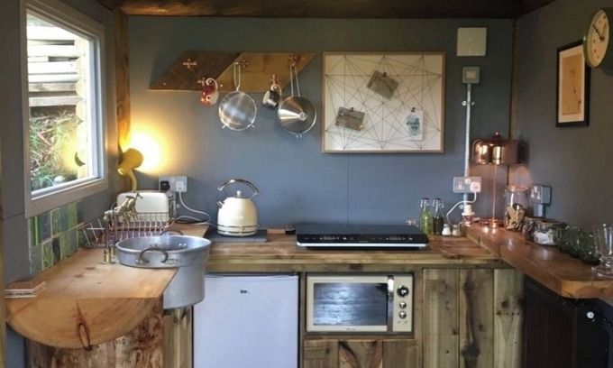 Llandegla House | Beautiful quirky log cabin situated at the foot of Llandegla Forest
