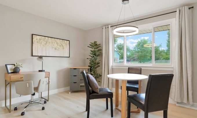 Arvada House | Beautiful Quite Furnished Home in Arvada - 10473