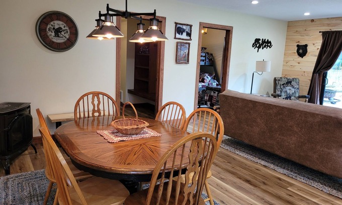Northeast Michigan Cabin | Beautiful Remodeled Cozy Cabin in the Forest
