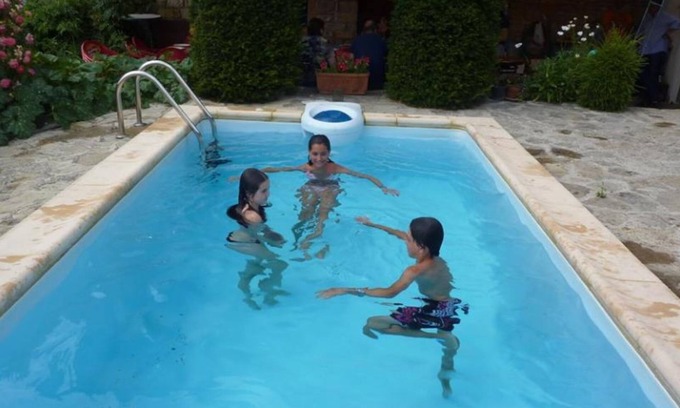 Ibero Cottage | Beautiful Rural House next to the river. With pool and 10 minutes from Pamplona.