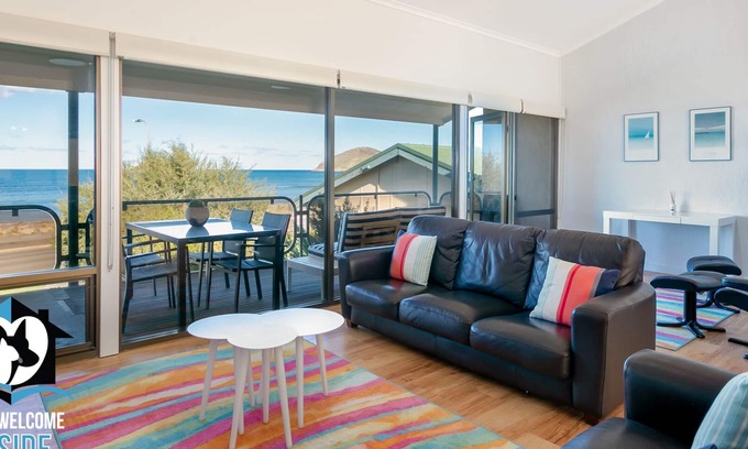 Encounter Bay House | Beautiful Sea Front 3BR with Great Views