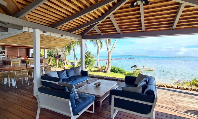 Hitiaa O Te Ra House | Beautiful seaside wooden villa in Moorea. 3 bedrooms, 2 bathrooms. Sleeps 6
