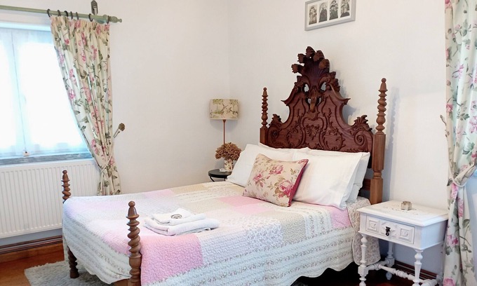 Macao Apartment | Beautiful, spacious apartment with view- 5 minutes drive to Cardigos river beach