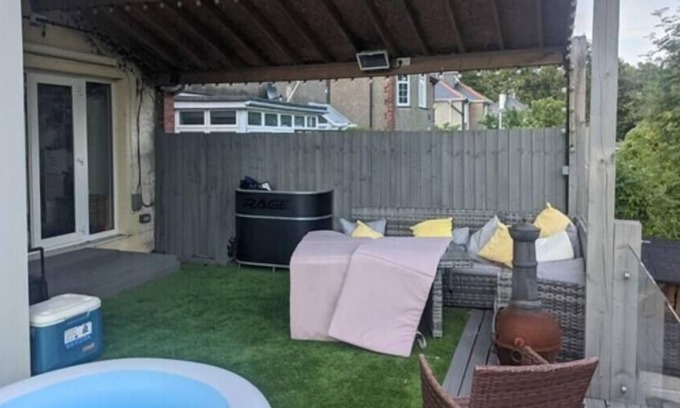 Newport House | Beautiful, spacious, four bedroom detached home