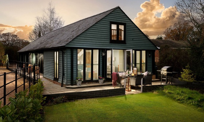 Bishops Waltham House | Beautiful spacious barn conversion on the edge of the South Downs National Park