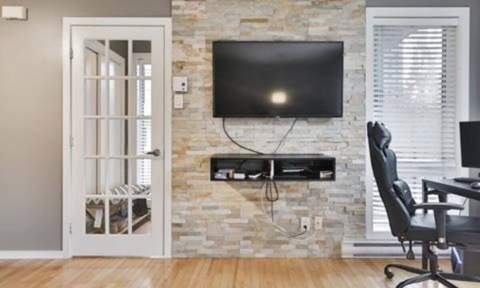 Saint-Justin Condo | Beautiful Sunny Condo in Montreal