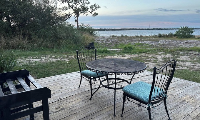 Florida South Atlantic Coast Cottage | Beautiful sunset Lakeview cottage