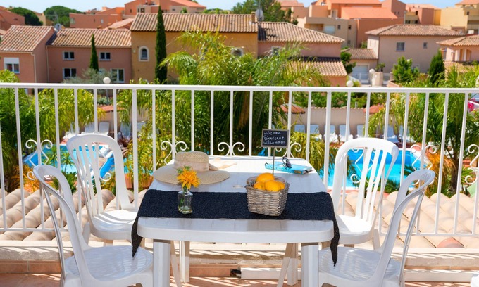 Les Bormettes Apartment | Beautiful T2 Mezzanine 6 p. 250m from the BEACH with HEATED POOL & TENNIS (203)