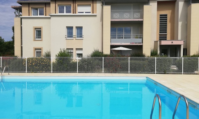Bergerac Apartment | Beautiful T3 Bergerac with swimming pool