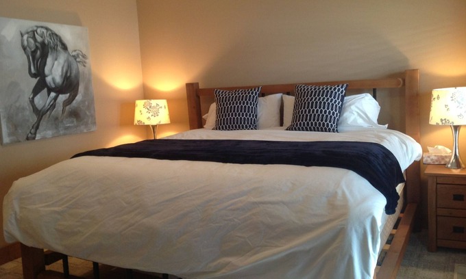 Okanagan-Similkameen House | Beautiful townhome in family friendly Casa Del Mila Oro