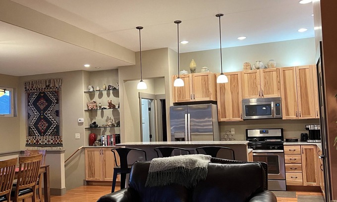 Salida House | Beautiful Townhome with all the Amenities and access to all Salida has to offer!