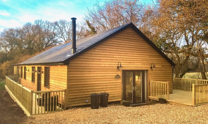 New Forest District House | Beautiful Tranquil Barn in 14 acres of perfect peace within New Forest district