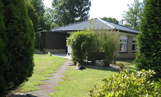 Renesse House | Beautiful vacation bungalow with large garden close to the beach and town