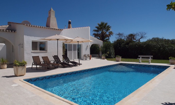 Mato Serrao Villa | Beautiful villa w. heated pool, peaceful, family-friendly, high speed internet