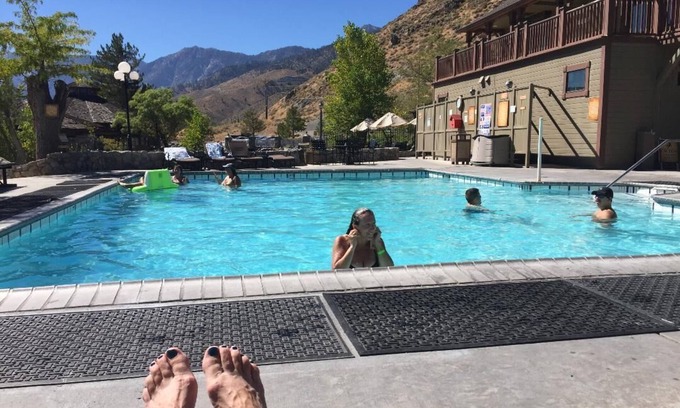 Genoa Resort | Beautiful Walleys Hotsprings Getaway! One bedroom Sleeps 4 Avail: 9/17-9/21