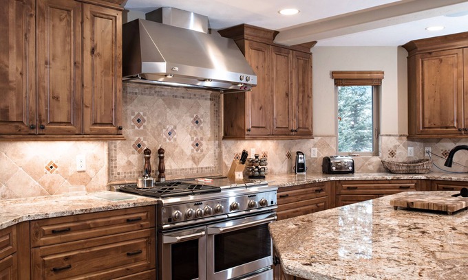 Carbondale House | Beautifully Appointed 5 Bedroom Custom Home, Includes 2 Fly Fishing Badges!