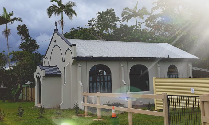 Mena Creek House | Beautifully restored chapel, luxury stay only 2 minute walk to Paronella Park