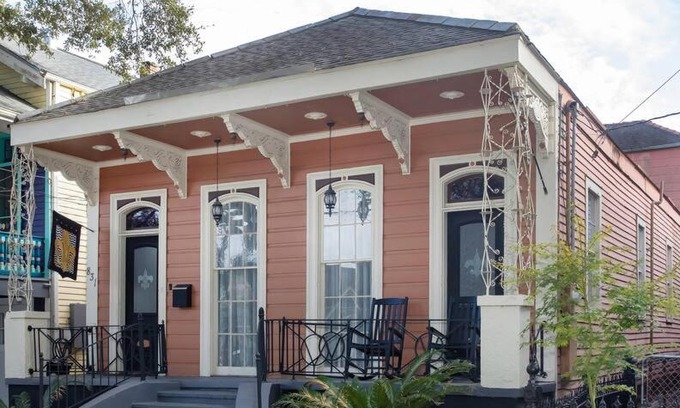 McDonough Apartment | Beautifully updated New Orleans home