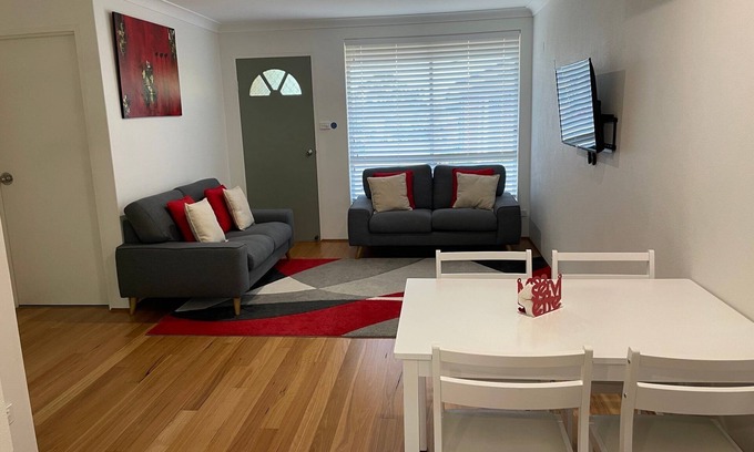 Laurieton Cottage | Becks Hideaway Laurieton - walk everywhere