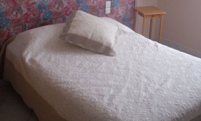 Issel House | Bed and Breakfast Domaine de la Pendule 2