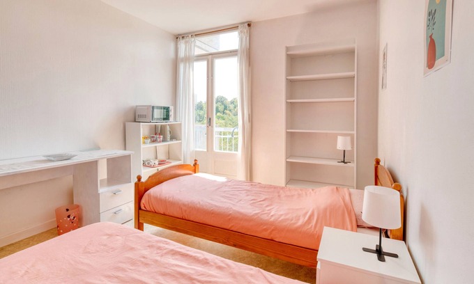 Jolimont-Soupetard-Bonhoure Bed & Breakfast | Bed and Breakfast with Locals in Toulouse with Wi-Fi