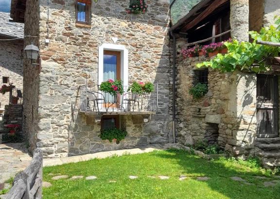 Perloz Bed & Breakfast | Bed & Breakfast La Crotta