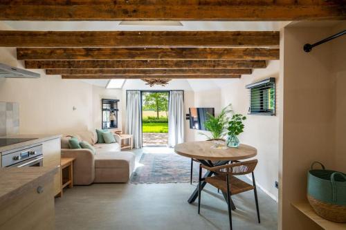 Staphorst Apartment | Bed en Wijn - Suite Landhuisje