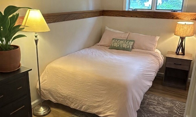 Rome House | bedroom rental in rarely occupied house