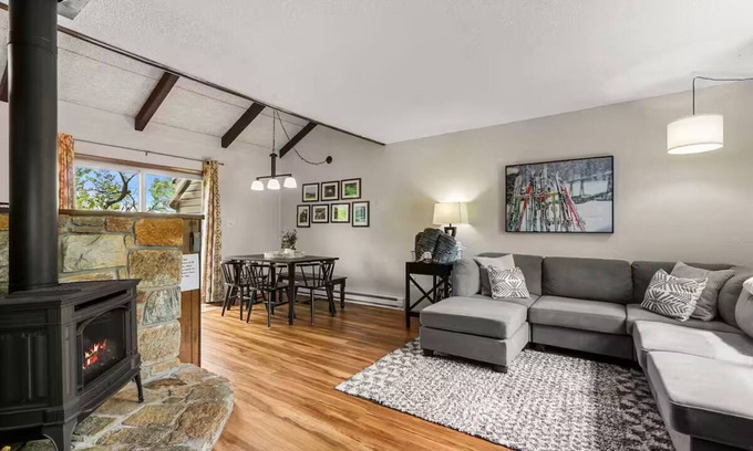 Beech Mountain Condo | Beechside Basecamp