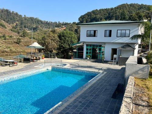 Lekhnath Hotel | Begnas Aqua Park Resort & Restaurant