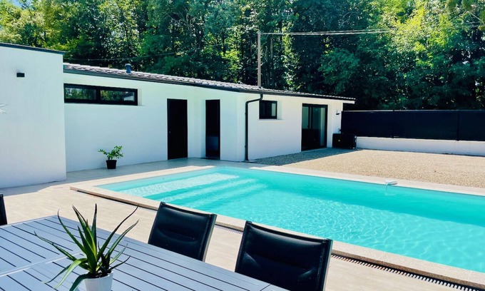 Saint-Selve Apartment | Belle Dépendance au Calme Sud-gironde